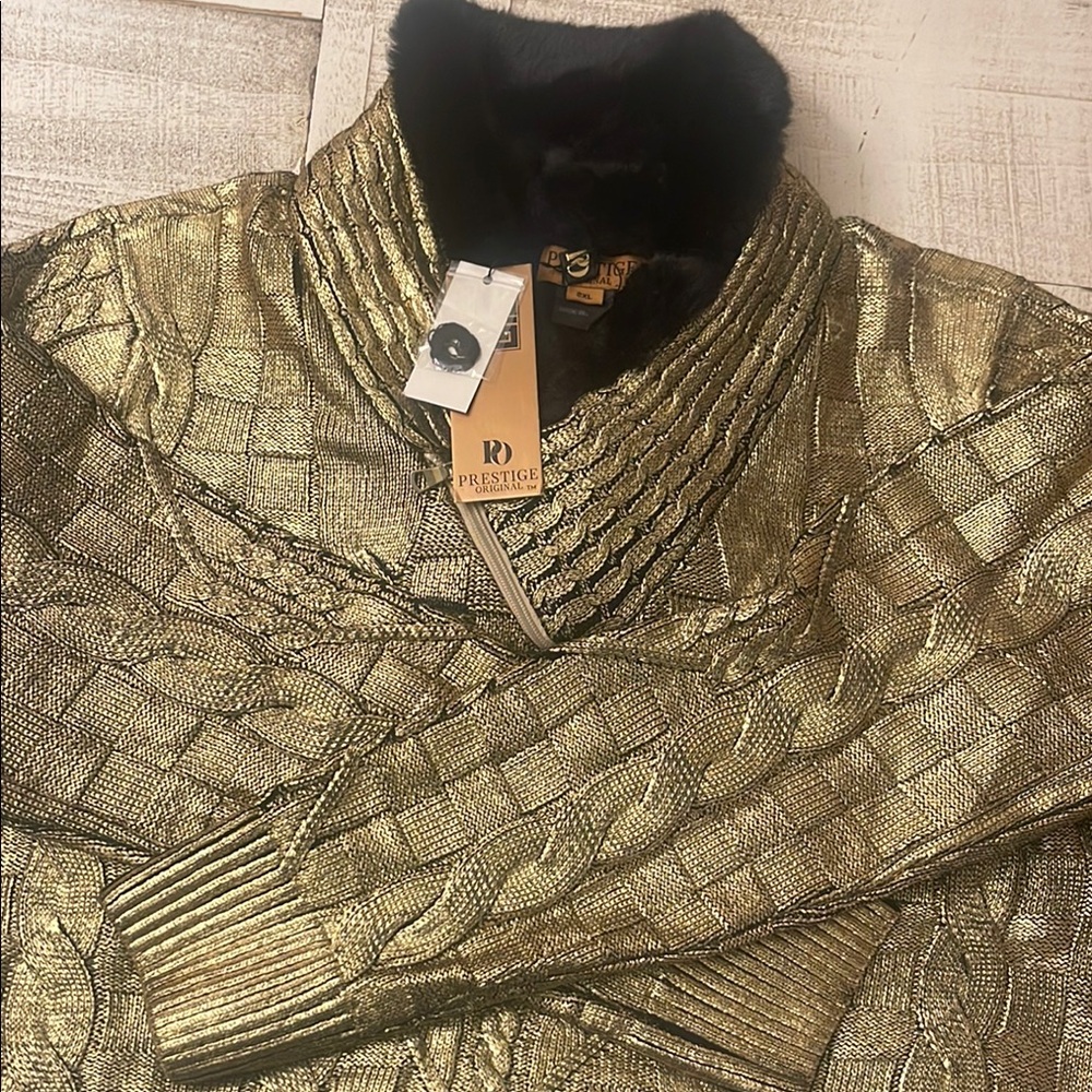 Prestige Gold Metallic Sweater with Fur Collar